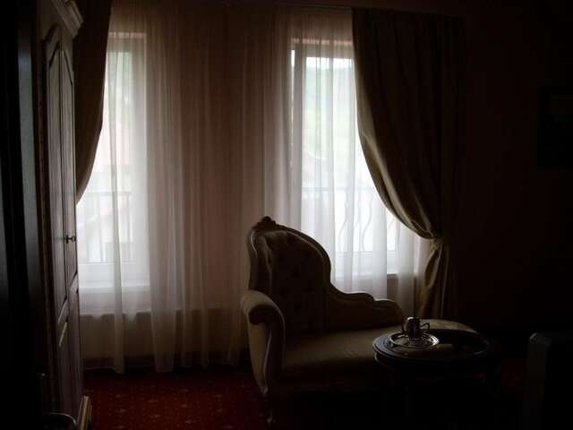 Отель Hotel Royal Залэу-104